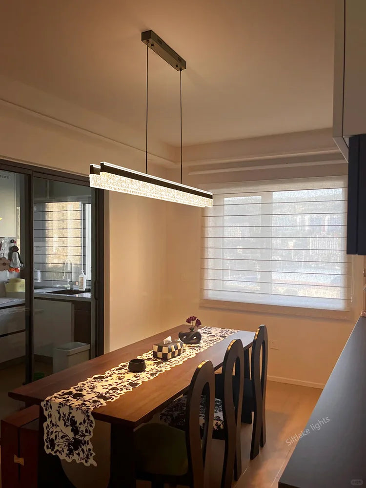 Linear Pendant Lights in Nordic Style