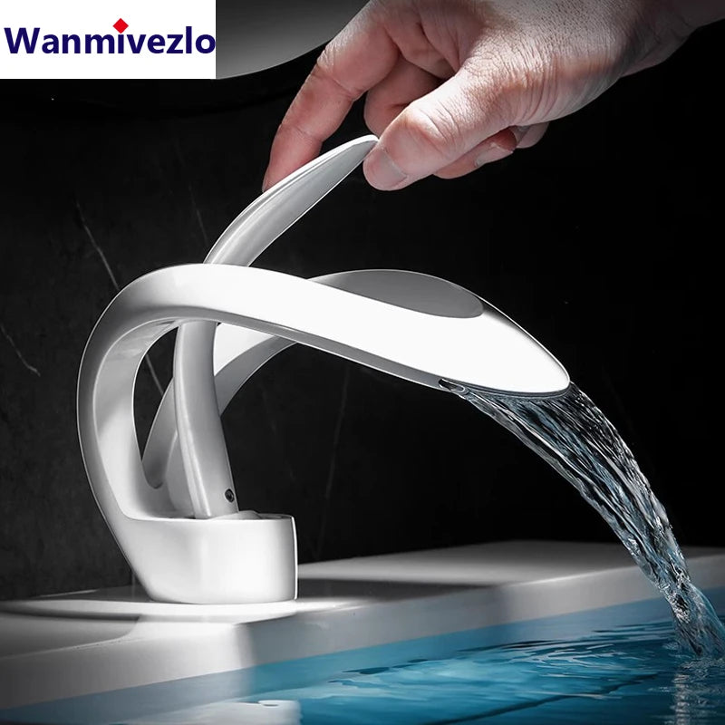 Creative Bathroom Basin Sink Faucet Brass Deck Mounted Single Handle Single Hole Stream Sprayer Cold Hot Water Mixer Bath Tap