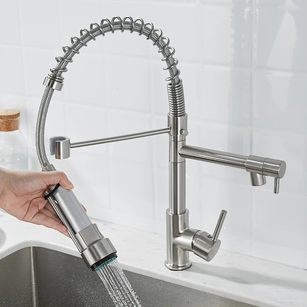 Black and Golden Brass Pulling Kitchen Sink Faucets Dual Outlet Water-Cold Hot Washing Basin Tap Deck Mounted Spring Mixer Taps