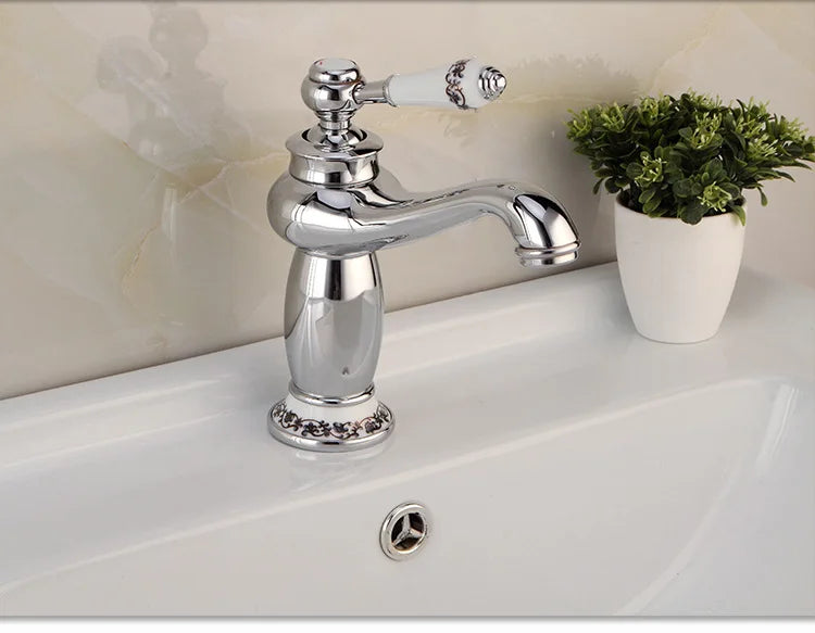 Retro European Bathroom Basin Faucets Gold Mixer Tap Ceramic Decoration Plating Chrome Single Handle Hot And Cold Deck Mounted